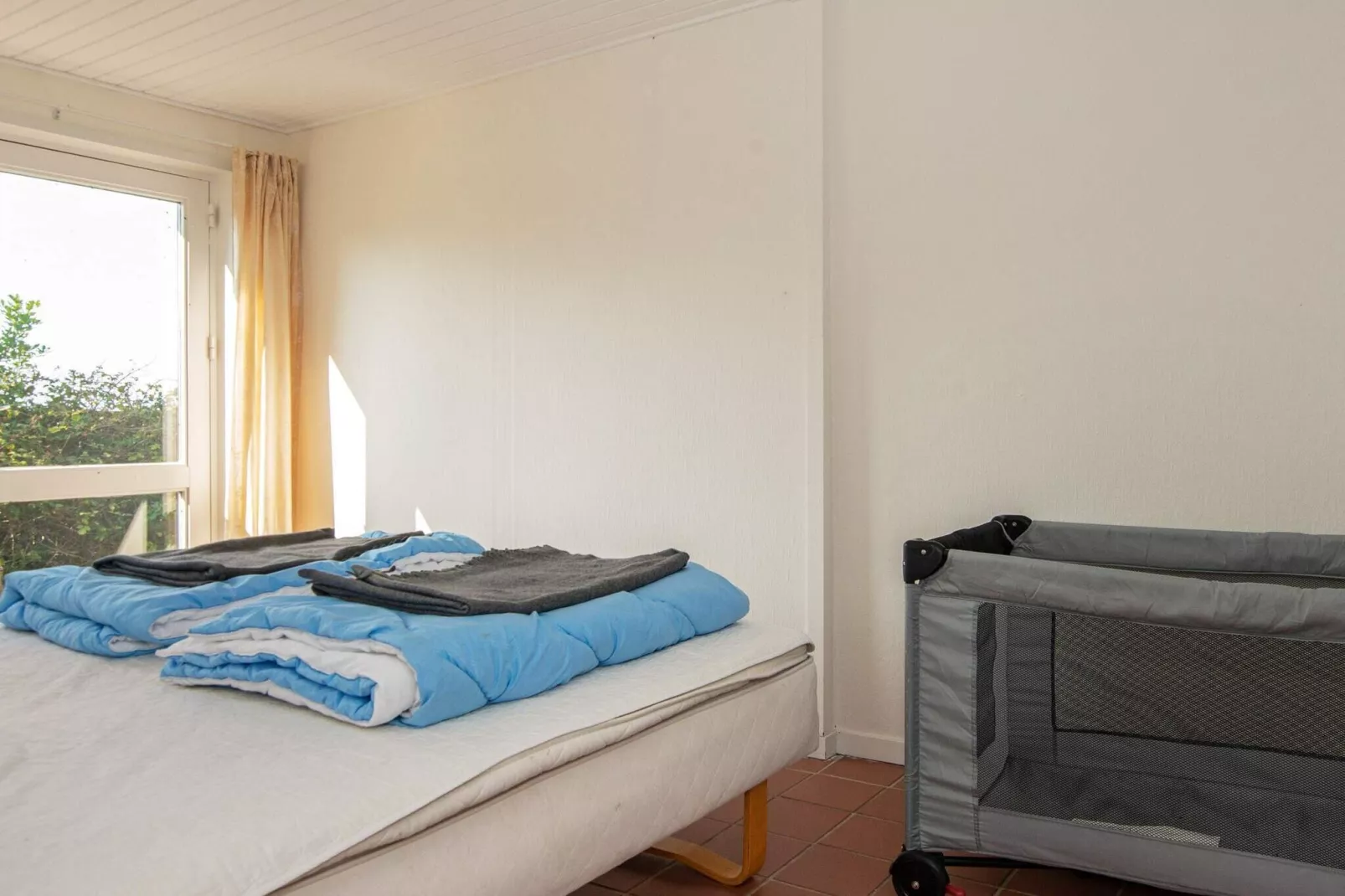 Rustig toevluchtsoord met spa and tuin-By Traum-Binnen