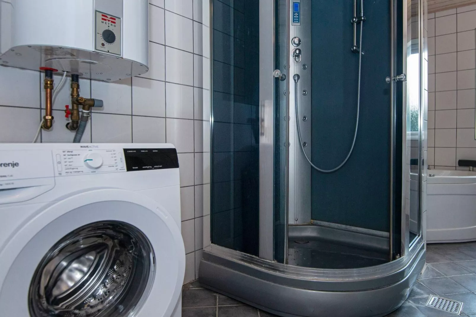 Rustig toevluchtsoord met spa and tuin-By Traum-Binnen