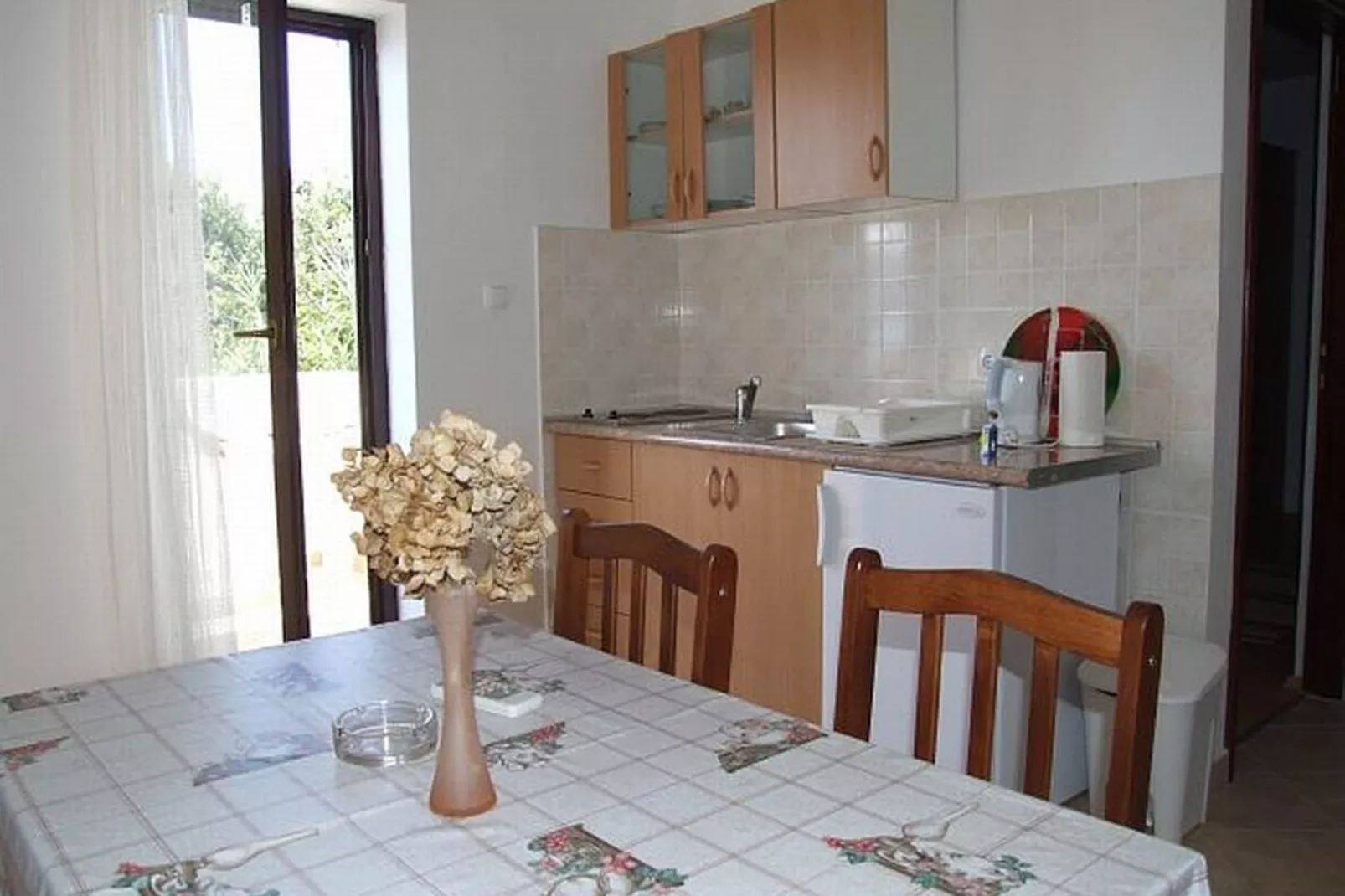 Groot appartement met een balkon en uitzicht op zee, 50m ver van het strand, barbecue voor gebruik-Sfeer