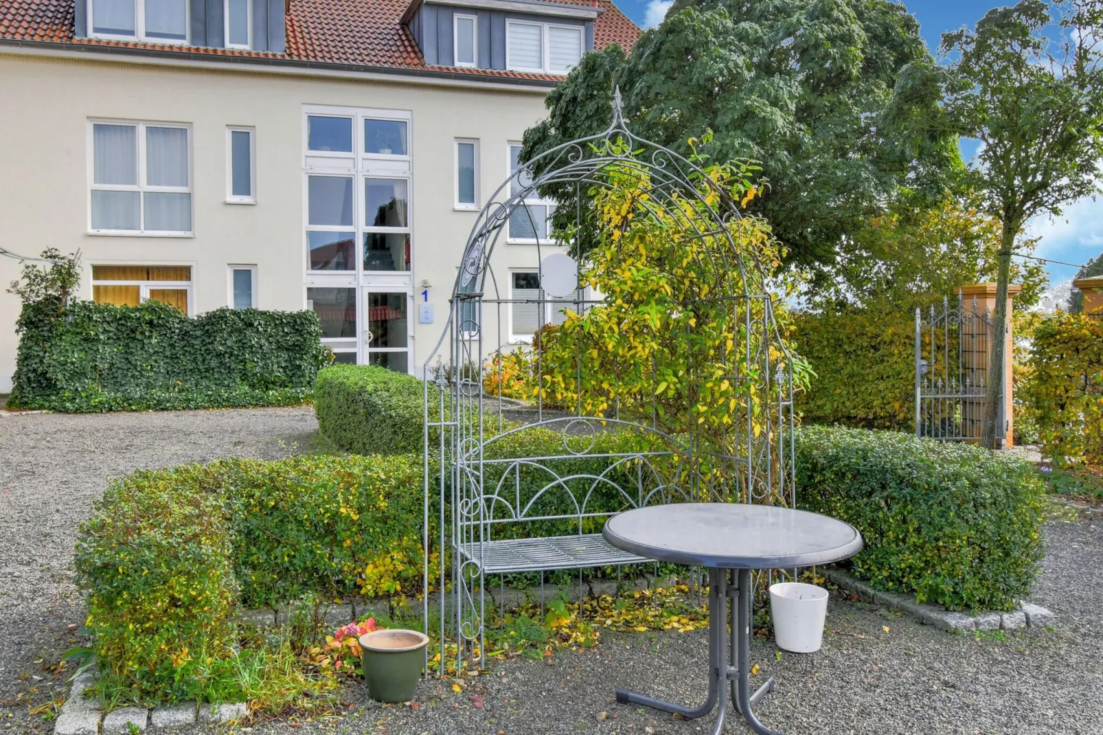 Modernes Appartement mit Terrasse auf der Insel Rügen-Tuinen zomer