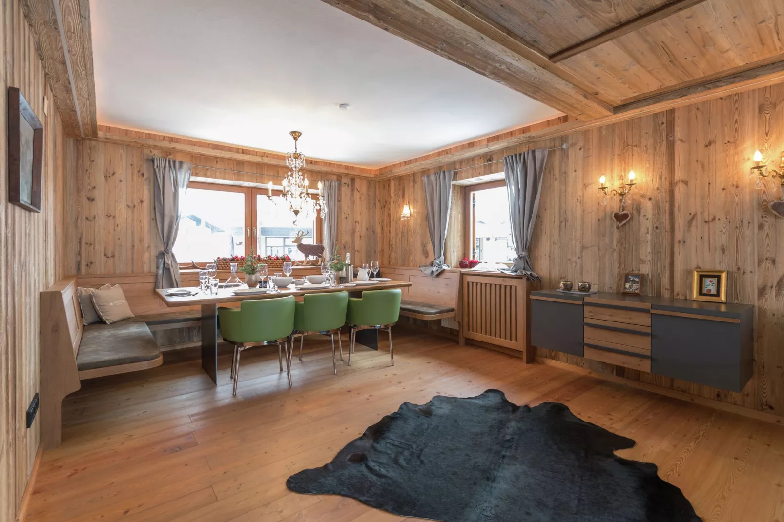 Chalet Kaiserliebe II-Eetkamer