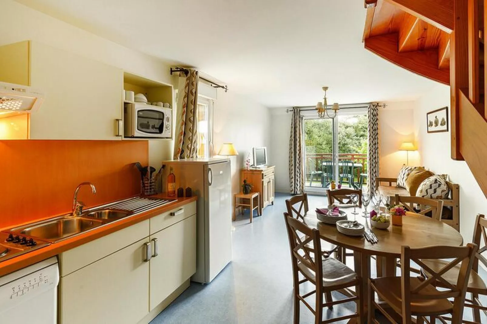 Studio in the Residence Les Roches Douvres, St. Briac-sur-Mer-Keuken