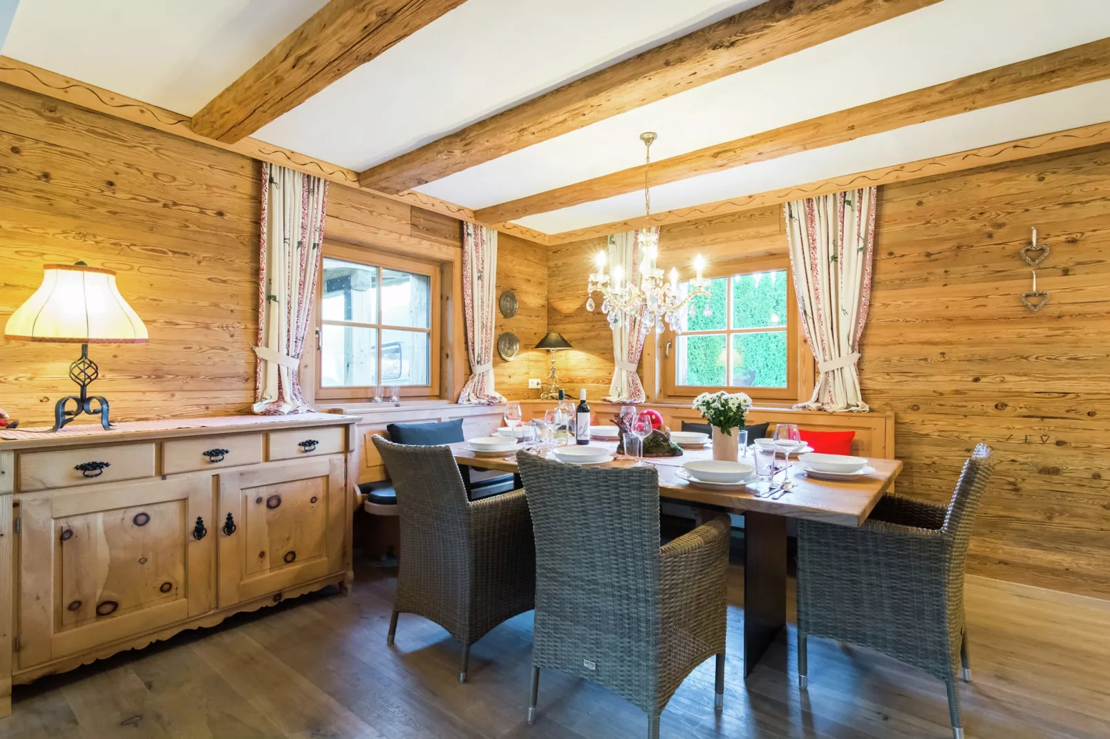 Chalet Kaiserliebe I-Eetkamer