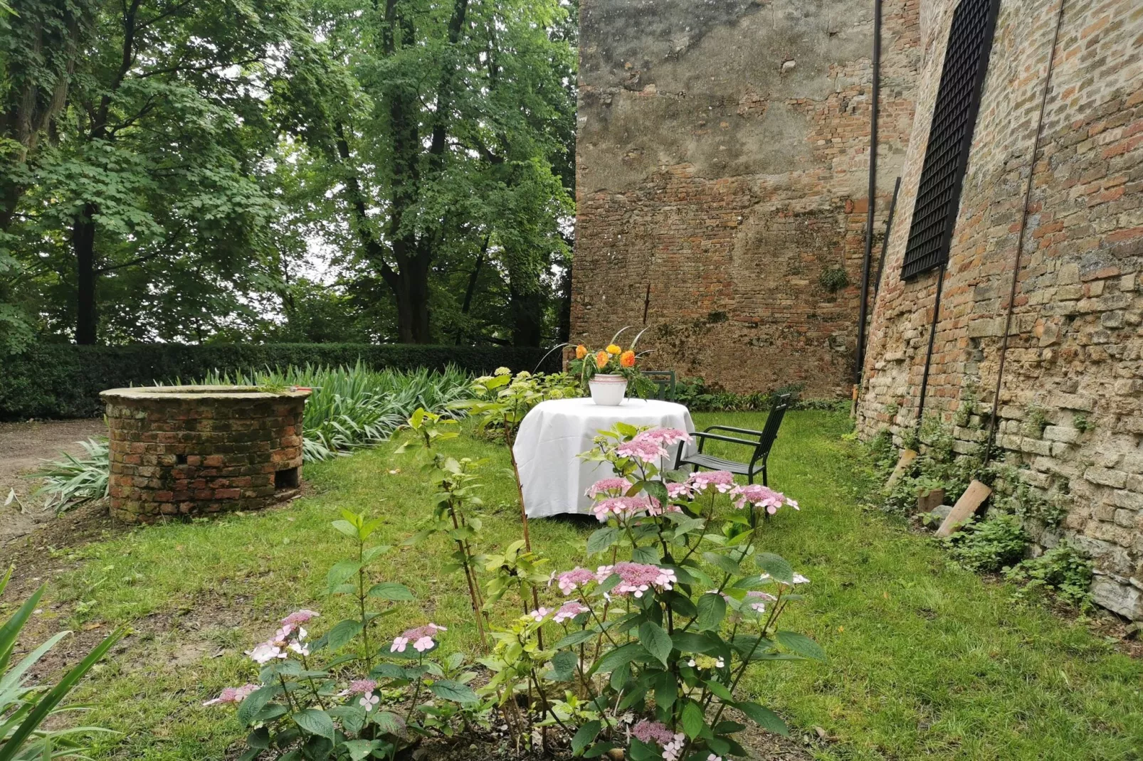 Castello di Robella-Tuinen zomer