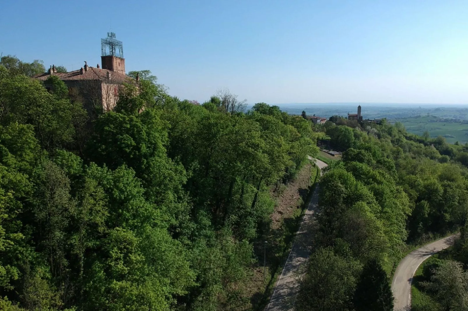 Castello di Robella-Buitenkant zomer