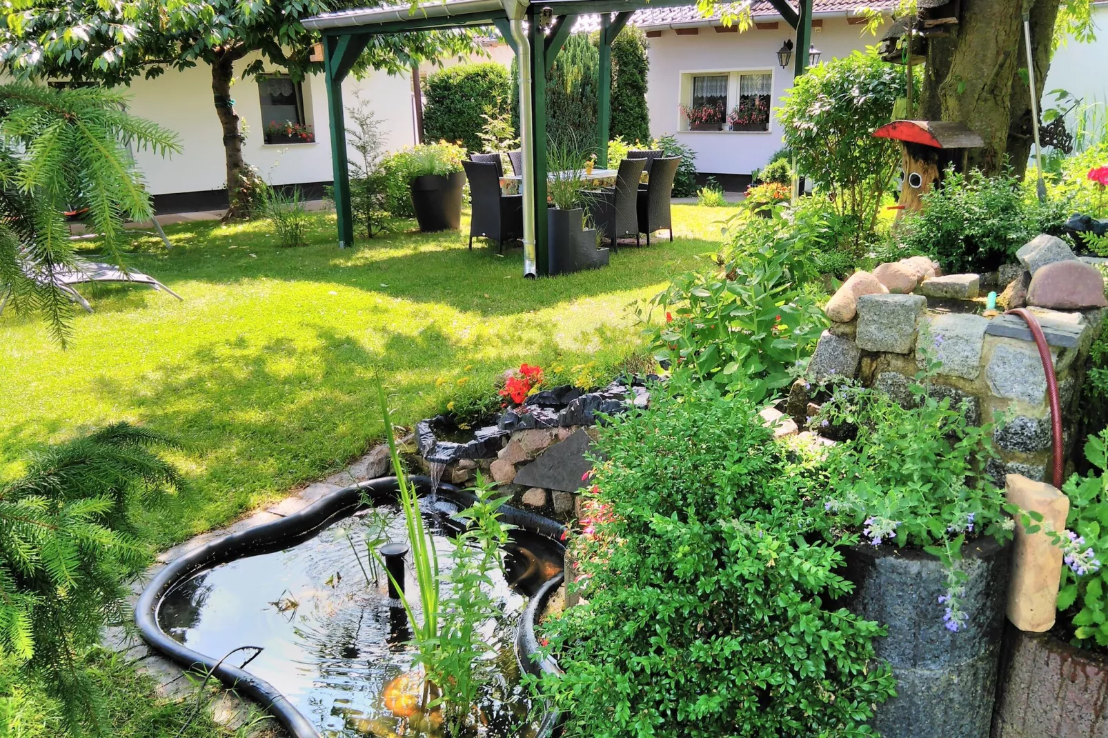 Ferienhaus Storchenblick-Buitenkant zomer