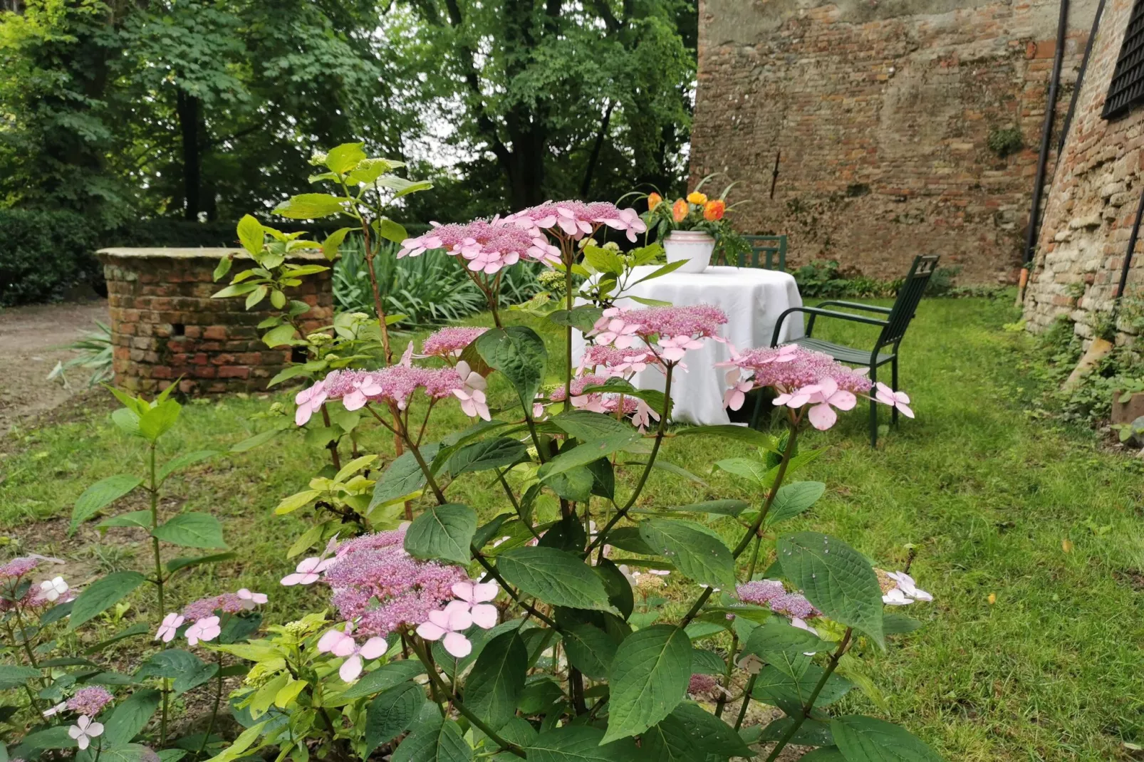 Castello di Robella-Tuinen zomer