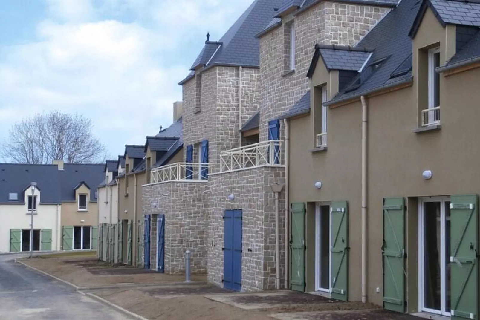 Residence Le Domaine des Mauriers St Malo // T3 Duplex / 6  Pers-Buitenkant zomer