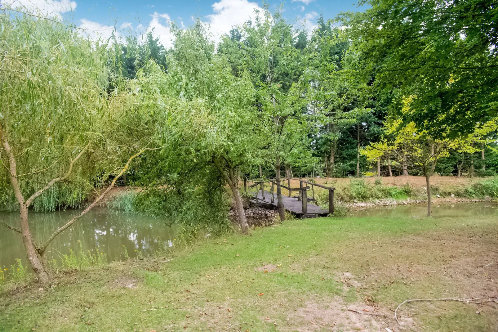 Le Gîte du Lac Privé-Gebieden zomer 1km