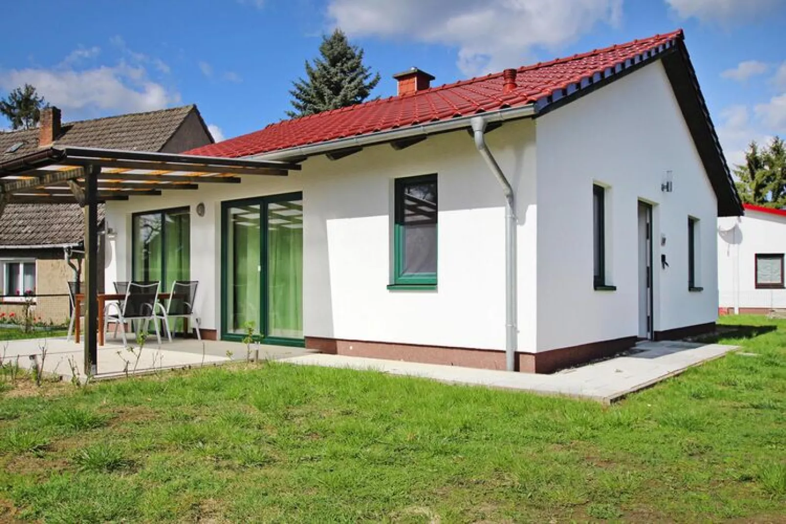 Ferienhaus Seeadler 62 qm-Buitenkant zomer
