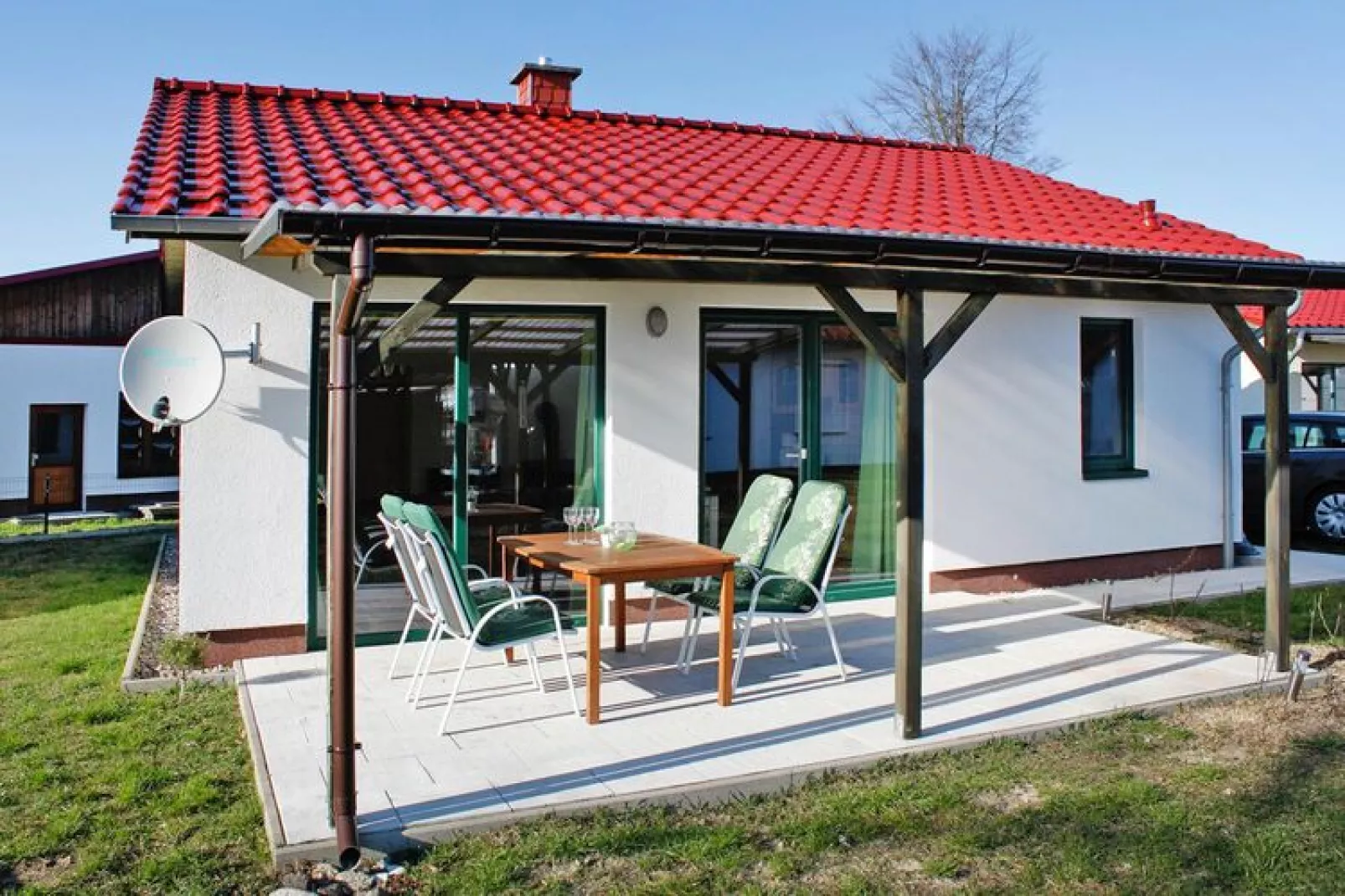 Ferienhaus Seeadler 62 qm-Buitenkant zomer