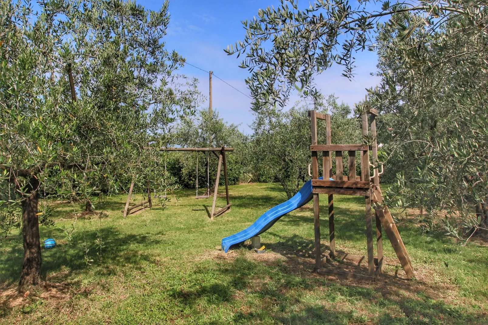 Podere Pulicciano Cantina-Tuinen zomer