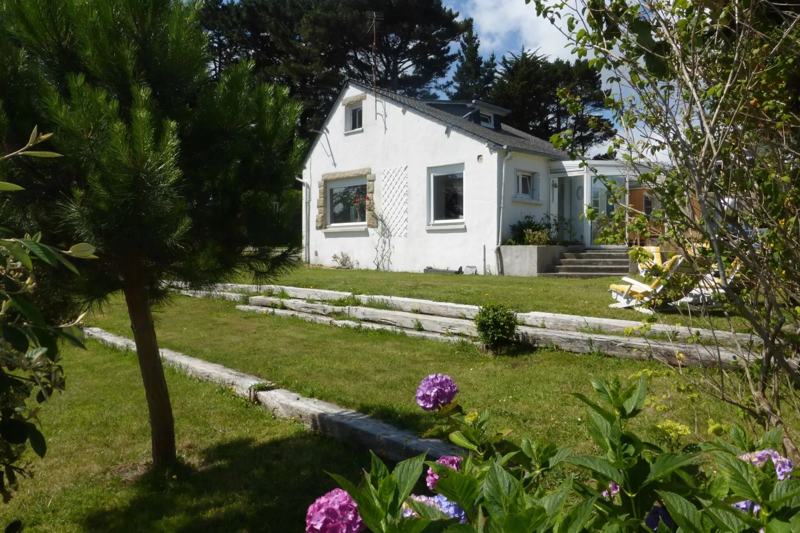 Holiday home Perros-Guirec-Tuinen zomer