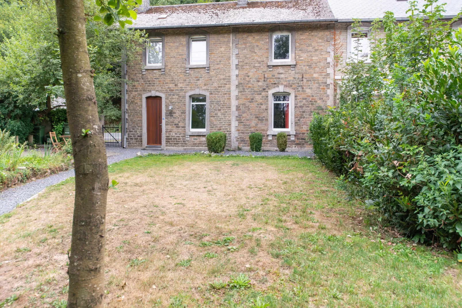 Superbe habitation au calme pour 6 personnes-Buitenkant zomer