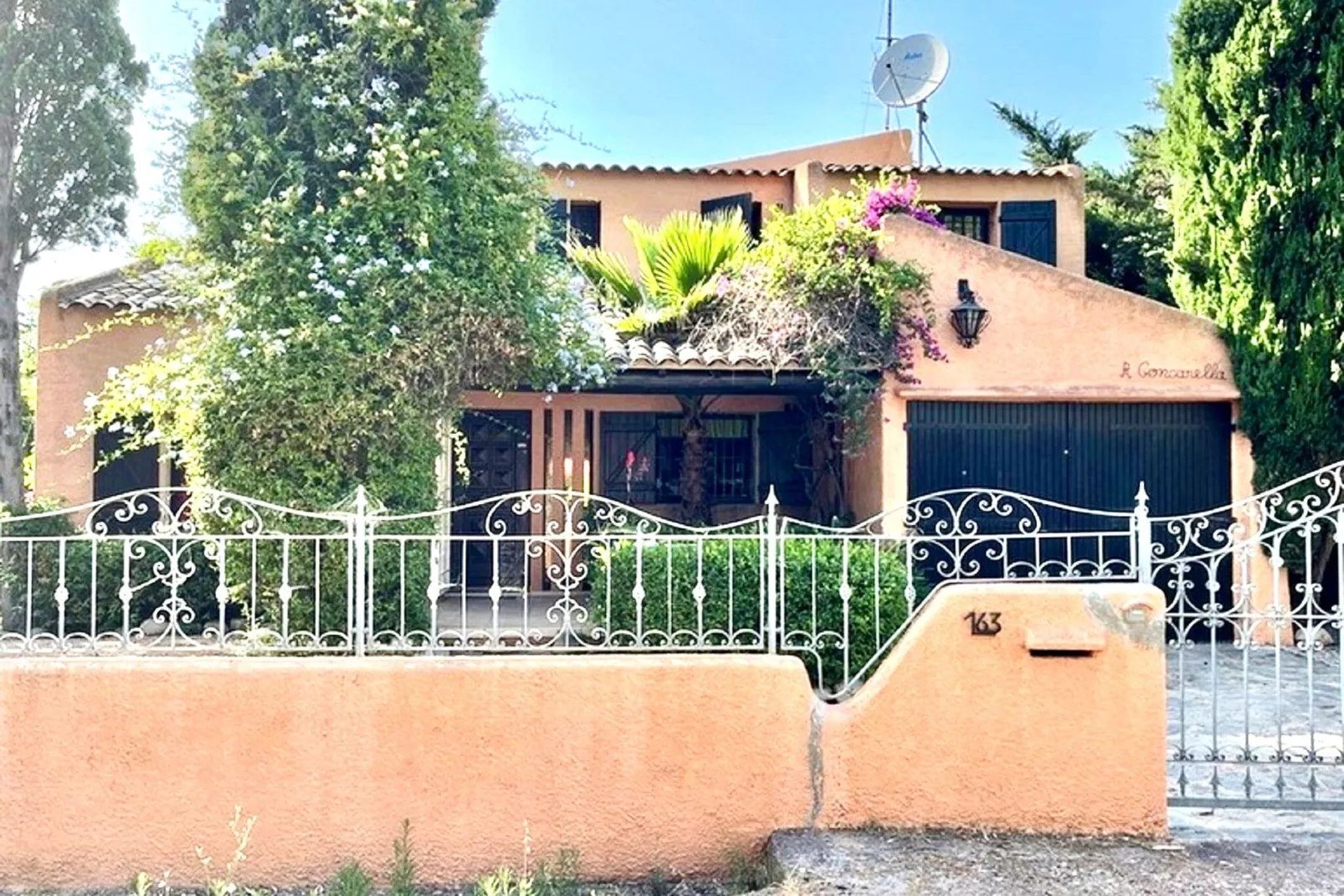 Villa a Concarella-Buitenkant zomer