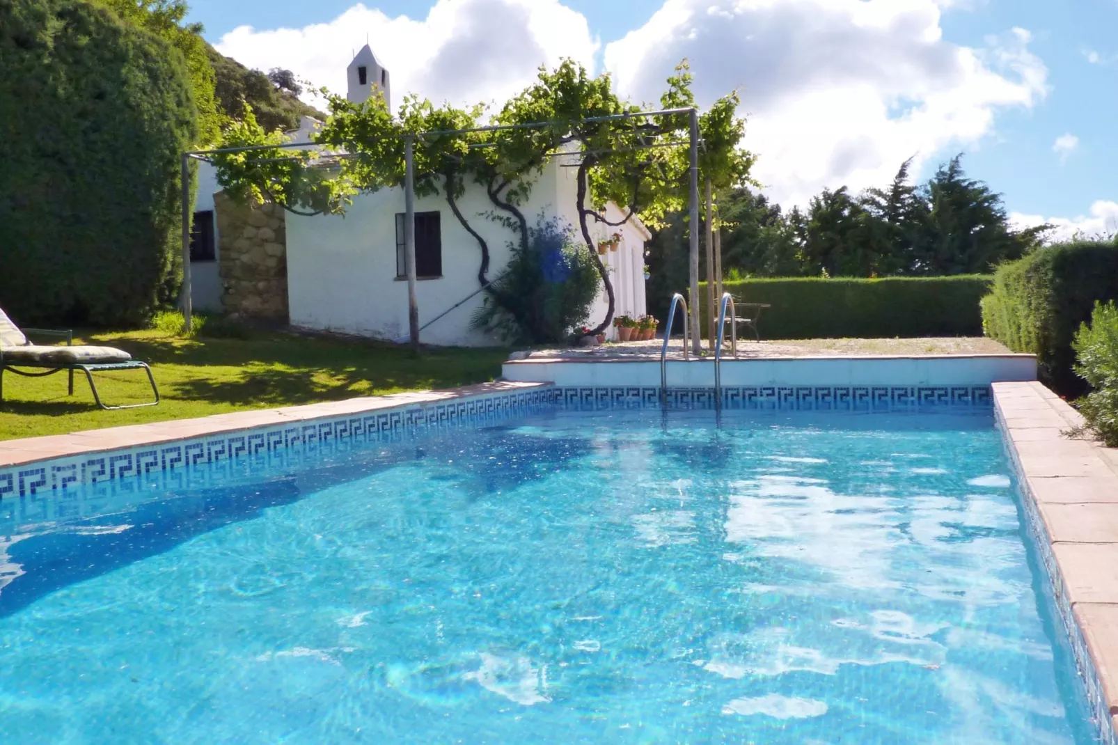 Casa Torcalillos-Buitenkant zomer