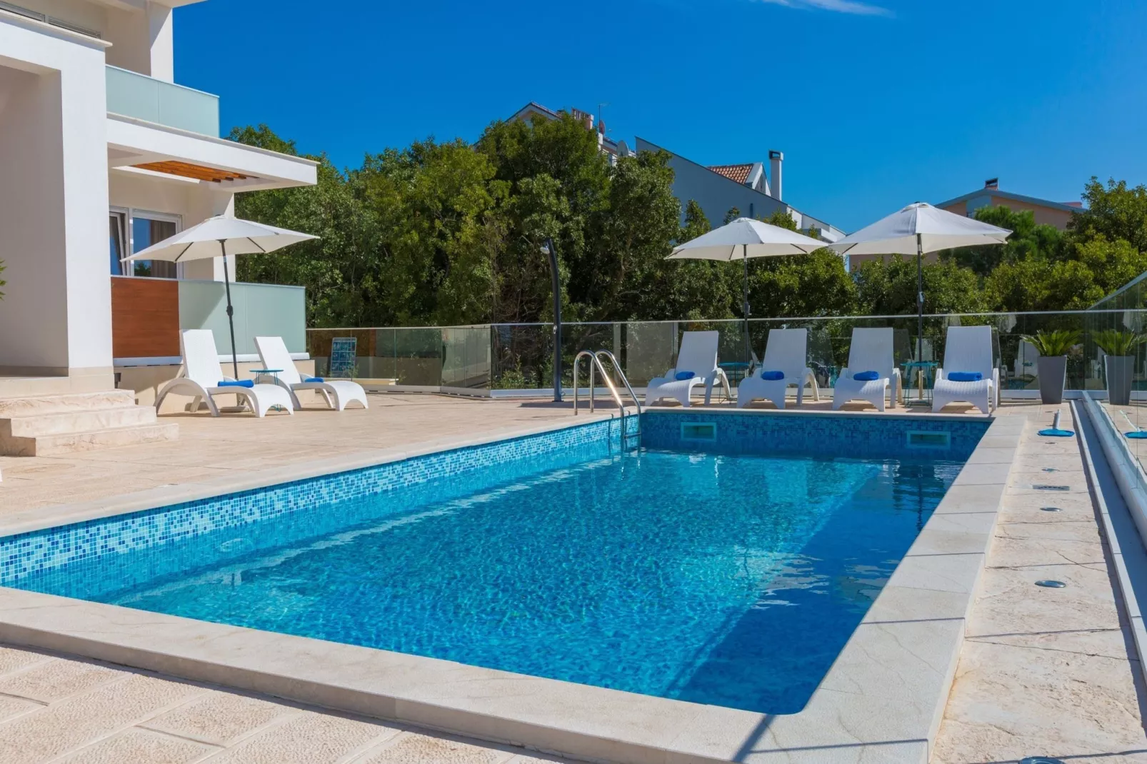 Apartment Villa Grande A2-Zwembad