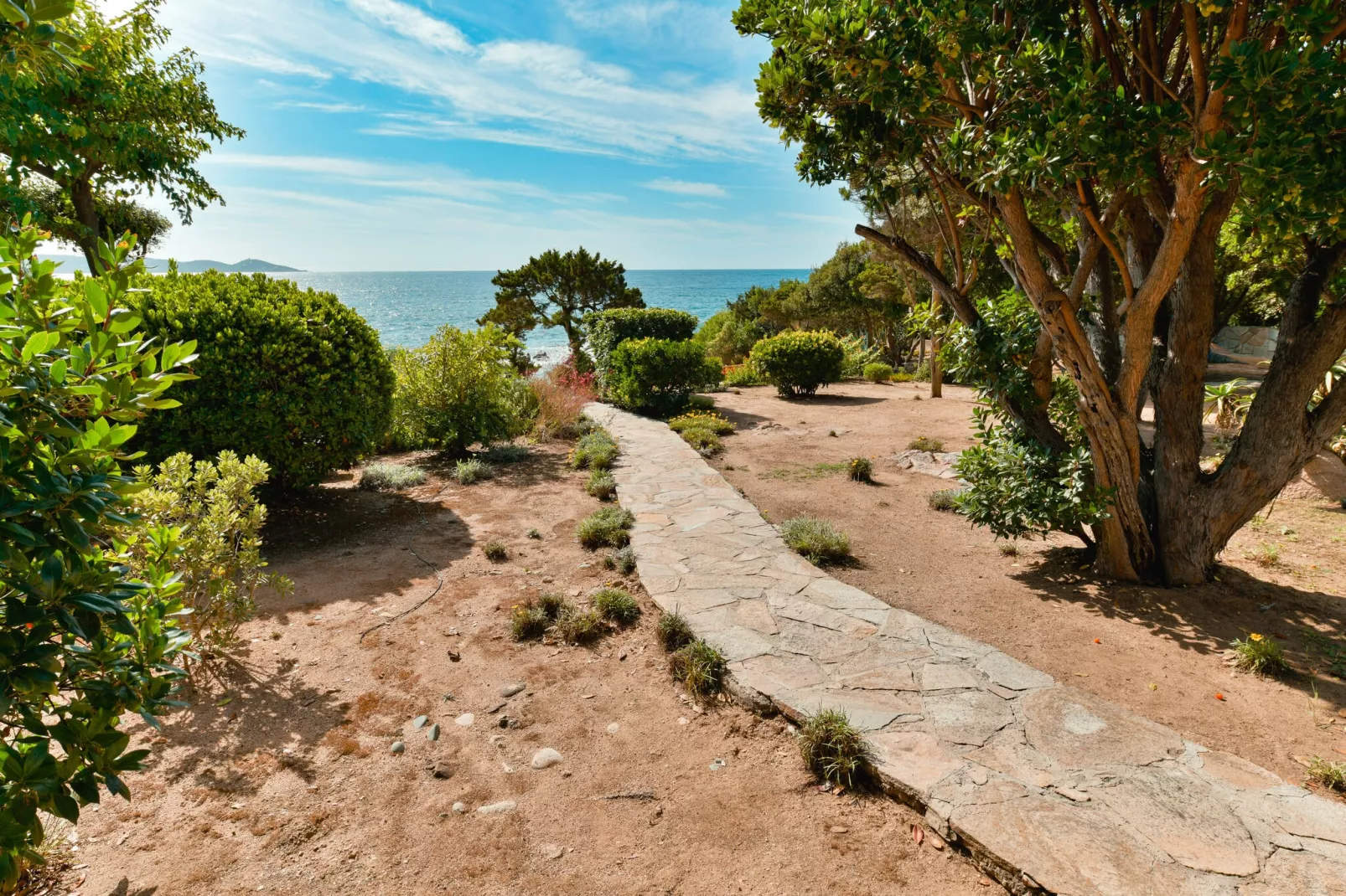 VILLA LA CRIQUE-Buitenkant zomer