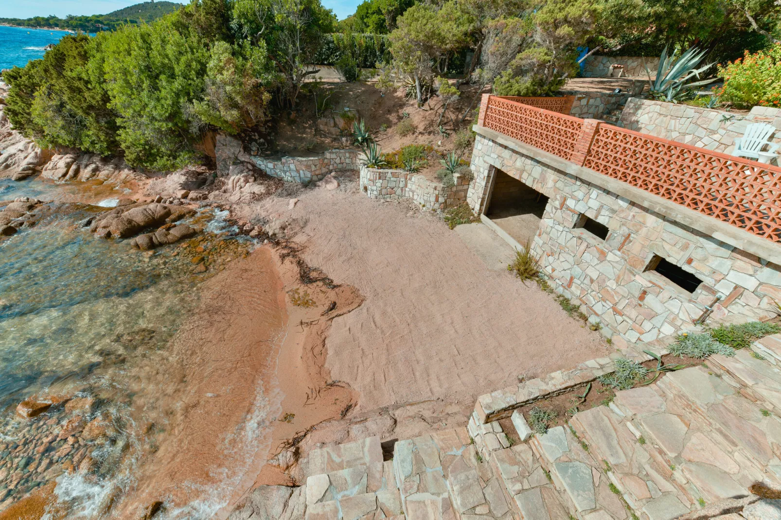 VILLA LA CRIQUE-Buitenkant zomer