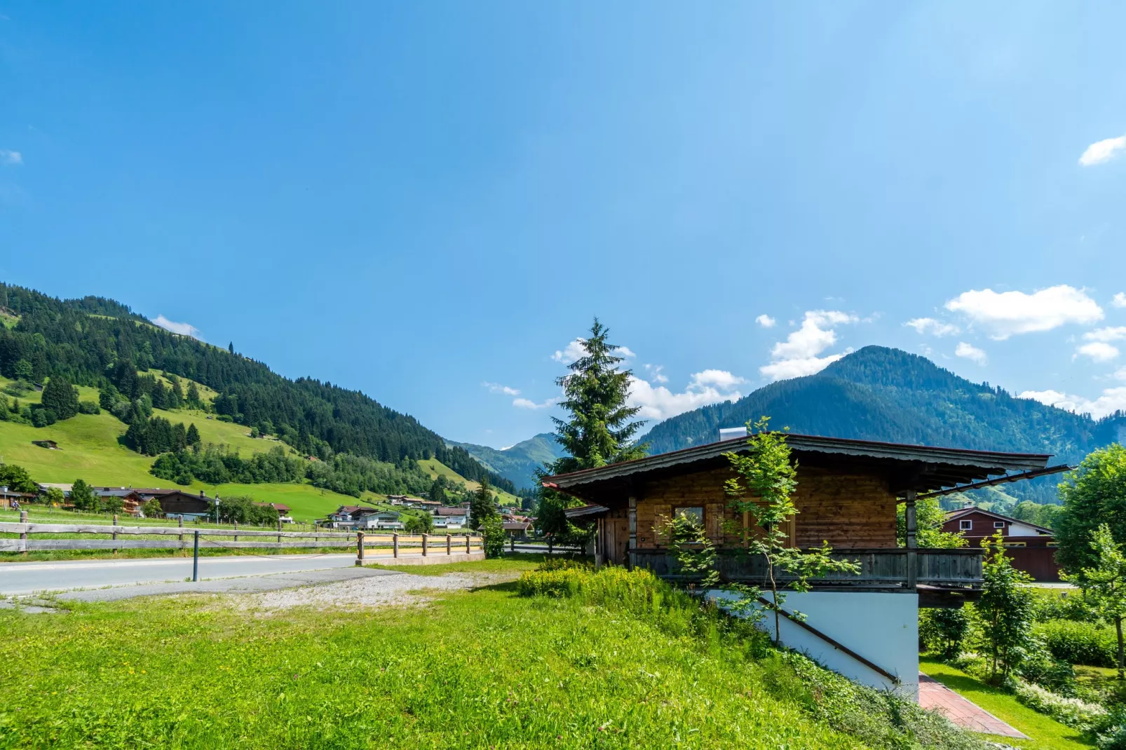 Chalet Leo-Tuinen zomer