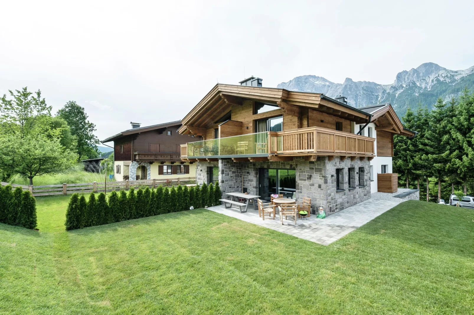 Chalet Schneeloewe S-Buitenkant zomer