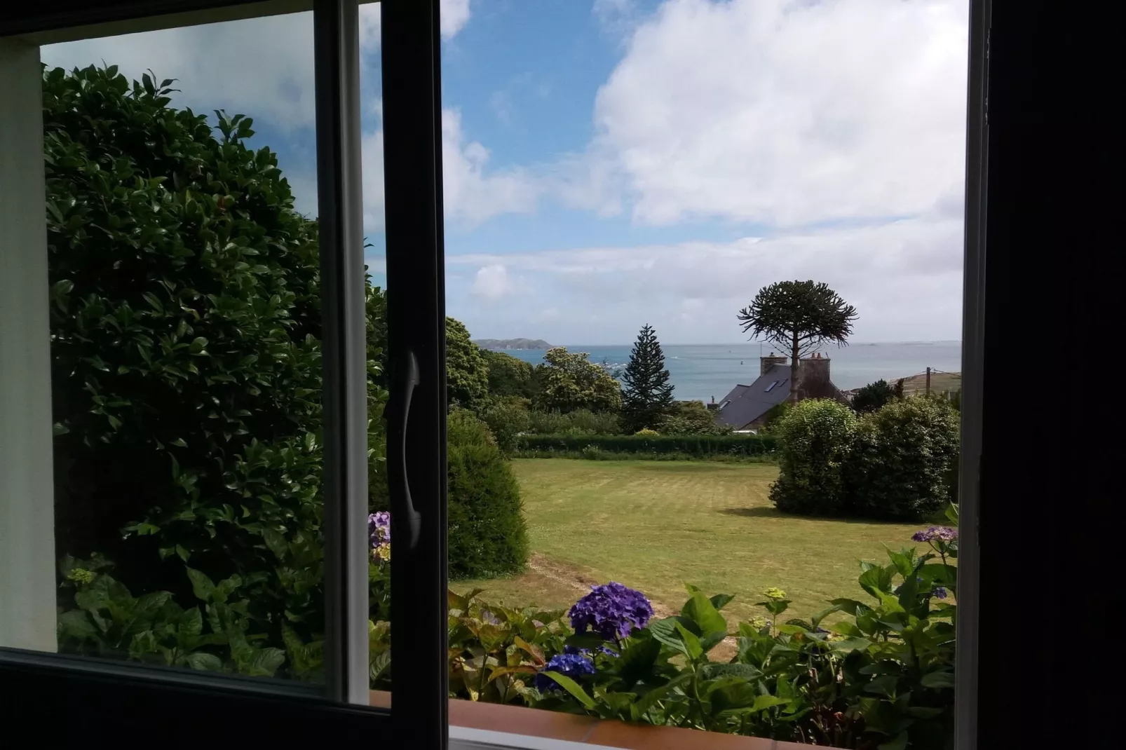 Holiday home Perros-Guirec-Uitzicht zomer