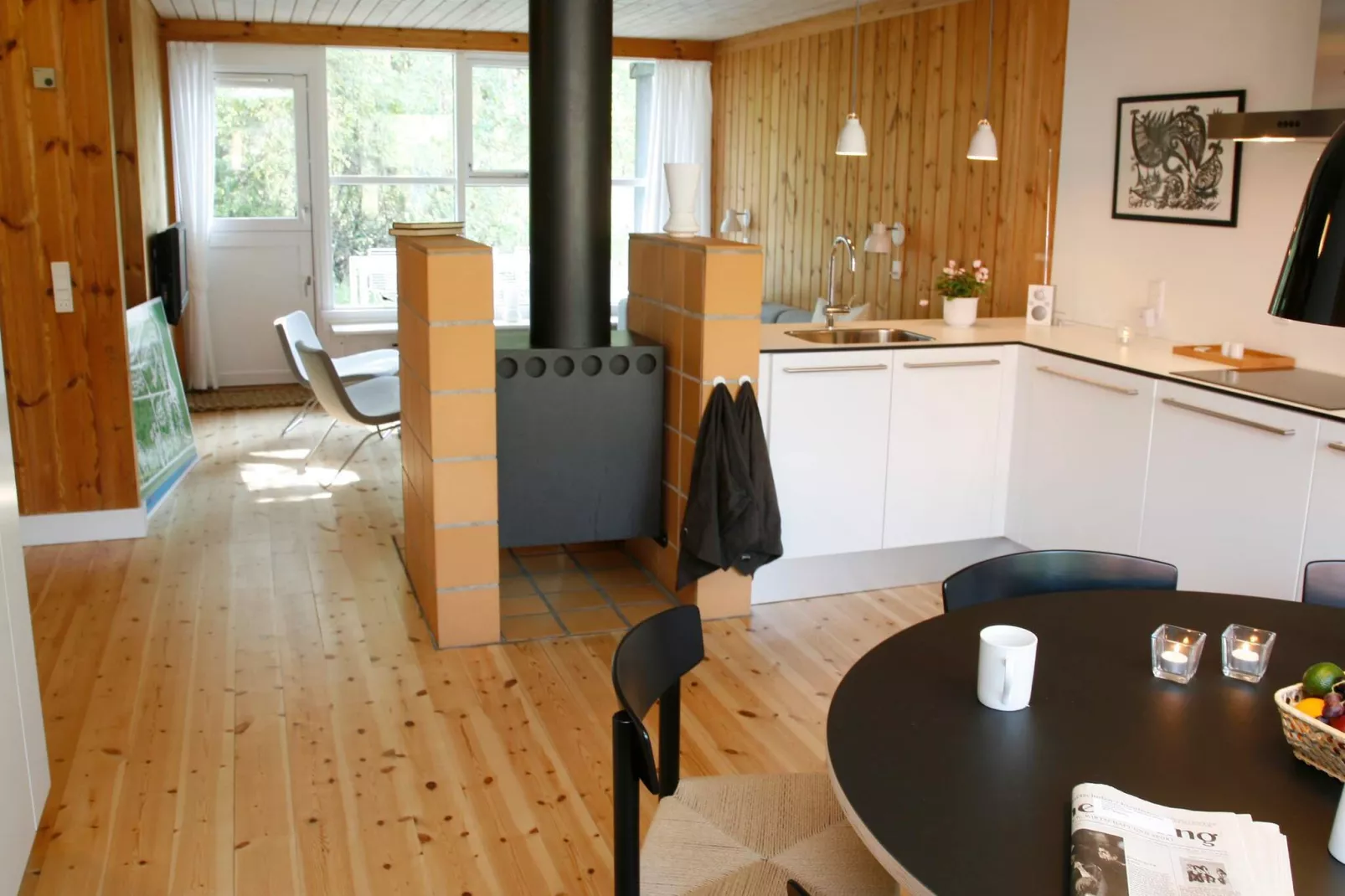 3 room,close to the sea/dike,renovate-Binnen