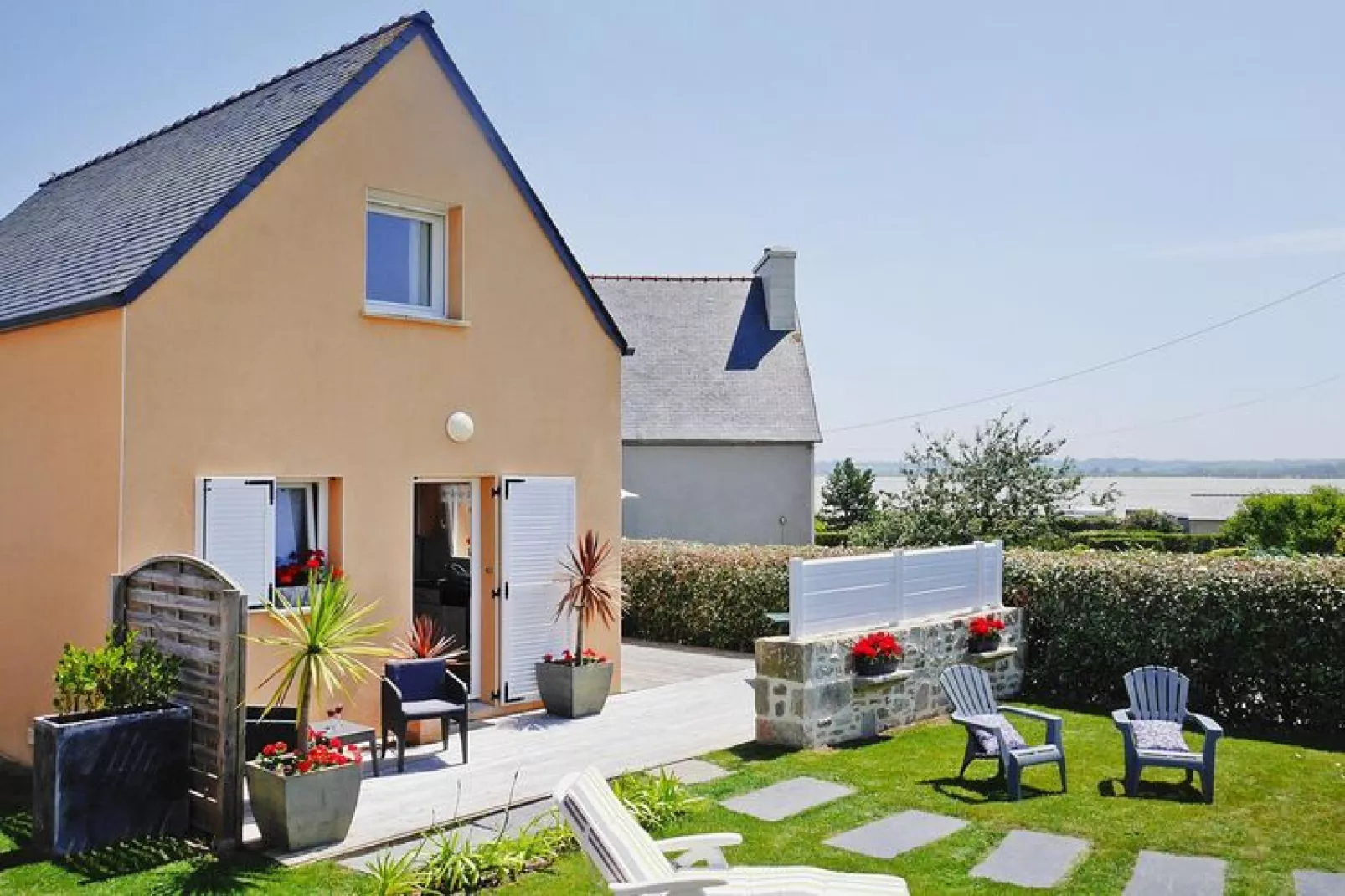 Ferienhaus Plounéour-Brignogan-Plages-Buitenkant zomer