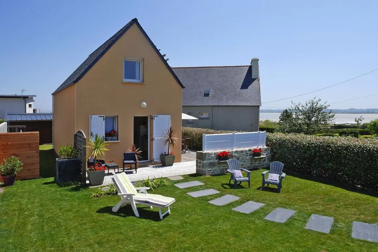 Ferienhaus Plounéour-Brignogan-Plages-Buitenkant zomer