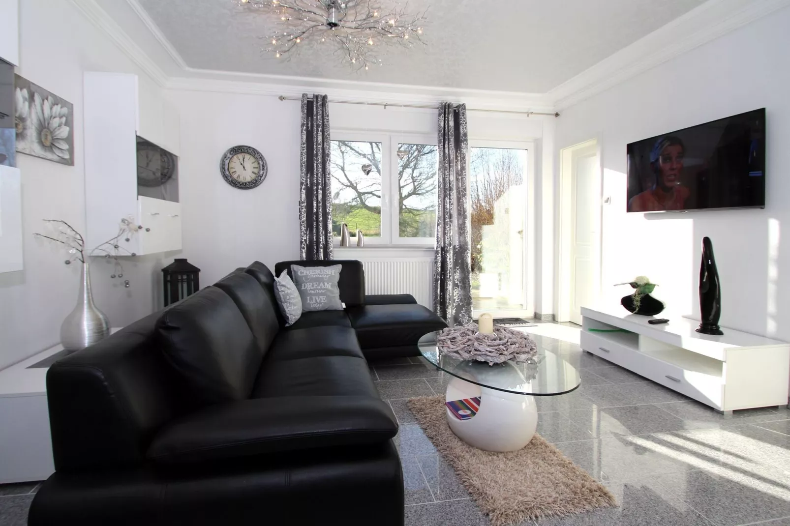 Ferienbungalow Wiesengrund mit Sauna-Woonkamer