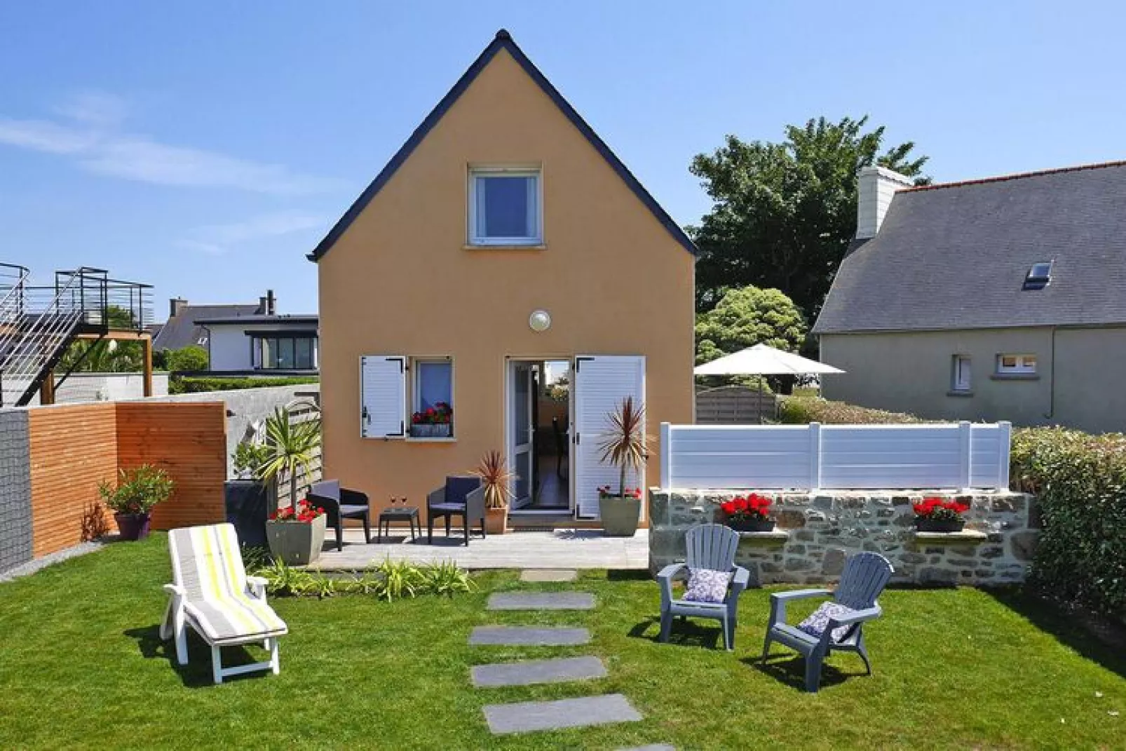 Ferienhaus Plounéour-Brignogan-Plages-Buitenkant zomer