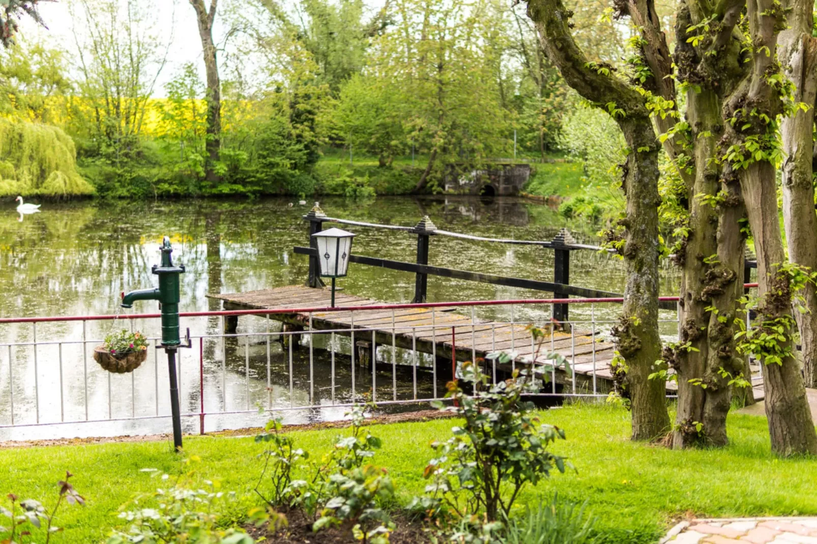 Gartenbungalow 1 linke Seite-Gebieden zomer 1km