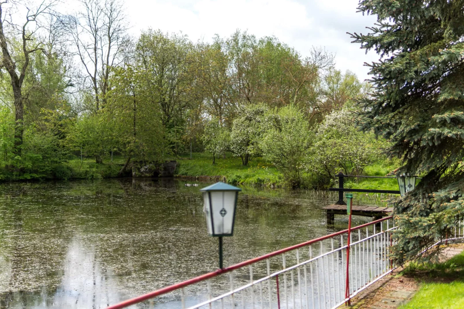 Gartenbungalow 1 linke Seite-Gebieden zomer 1km