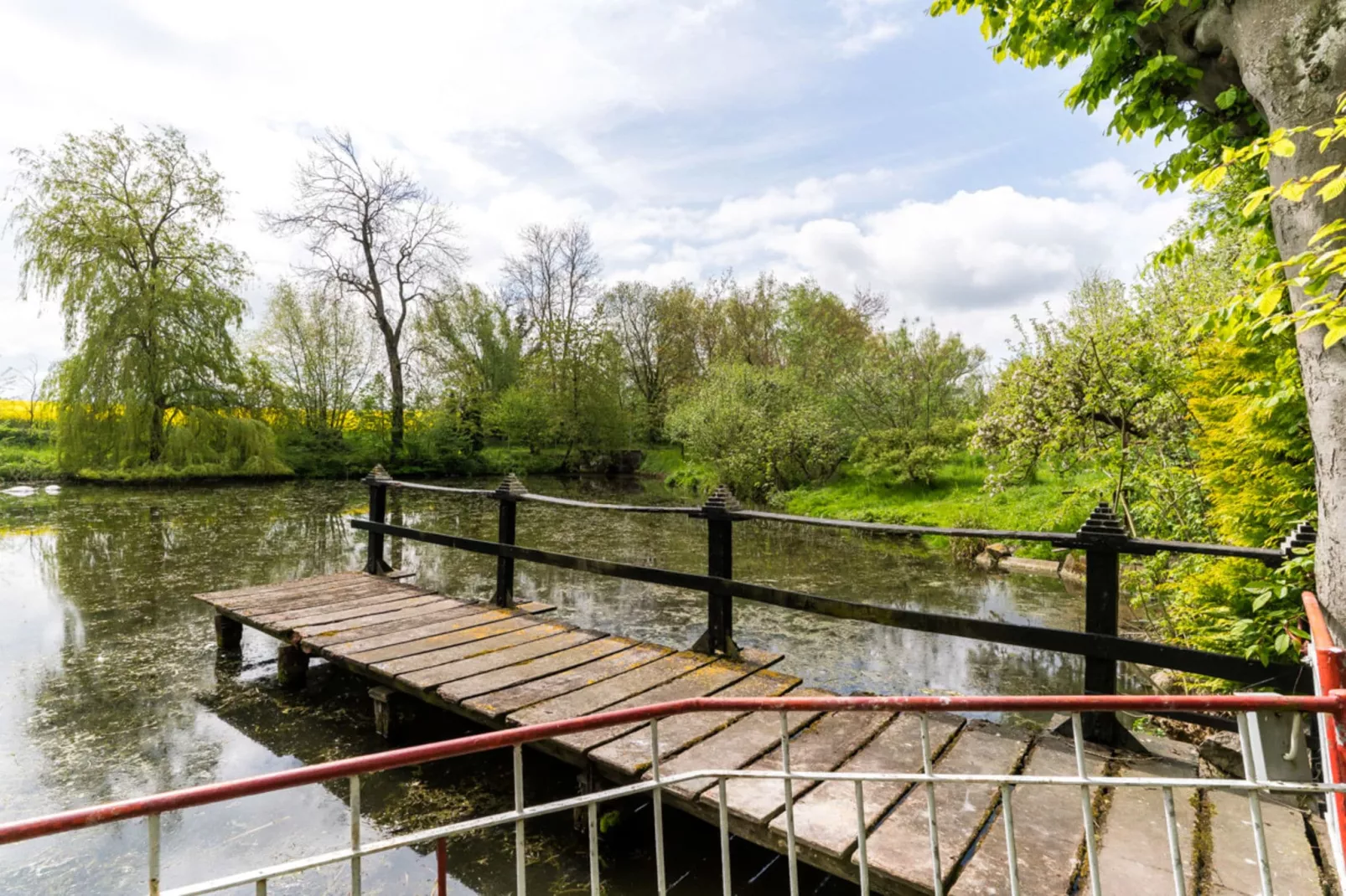 Gartenbungalow 1 linke Seite-Gebieden zomer 1km