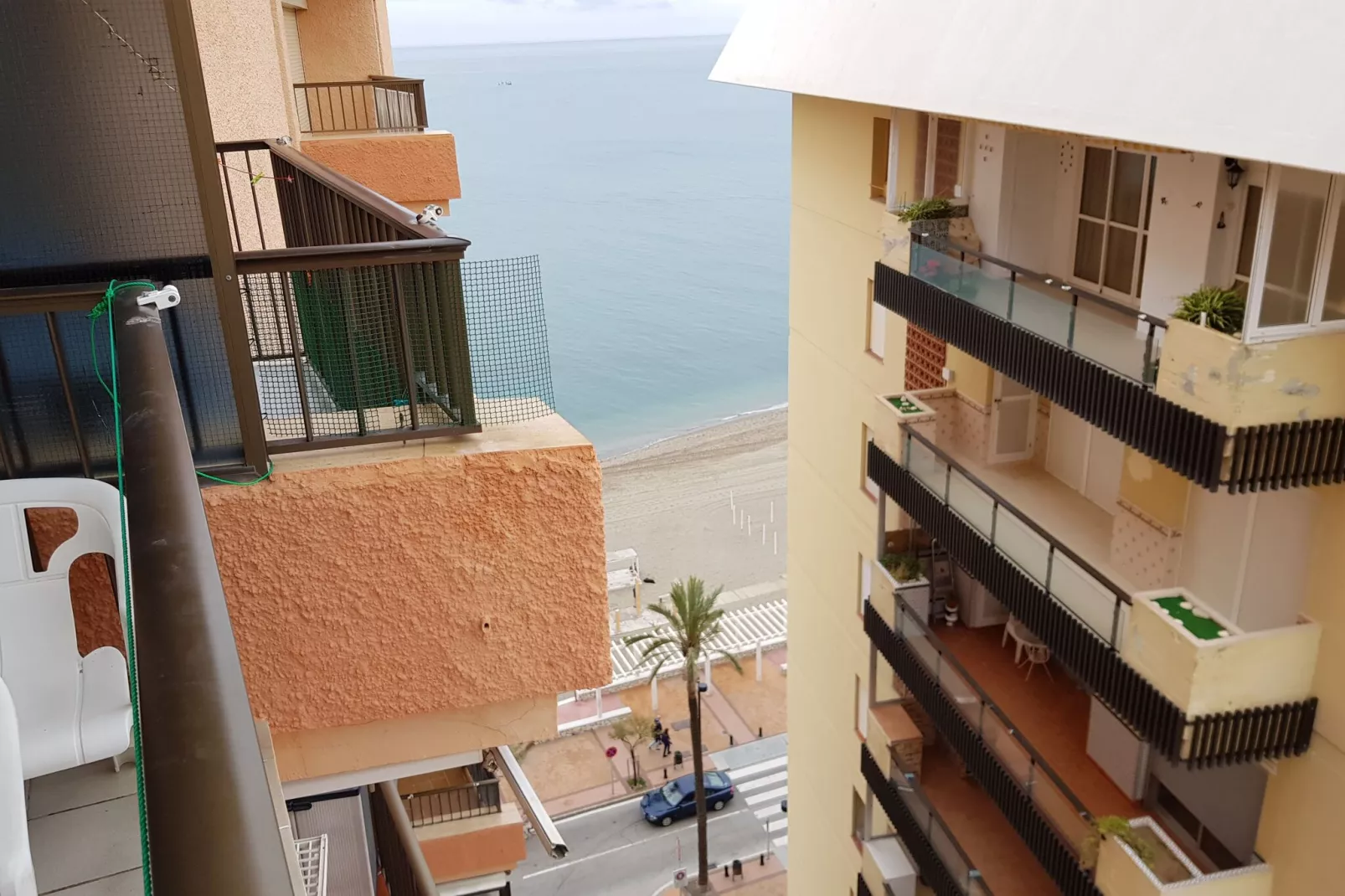 Sky-High Seaside Fuengirola Flat-Uitzicht zomer