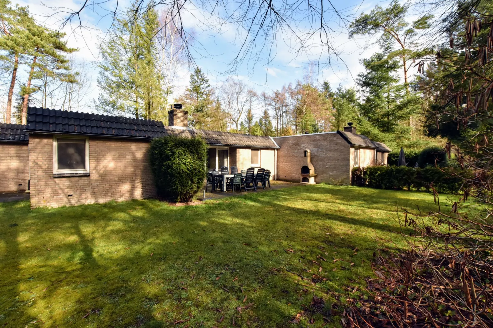 Bungalow Bosrijk-Buitenkant zomer