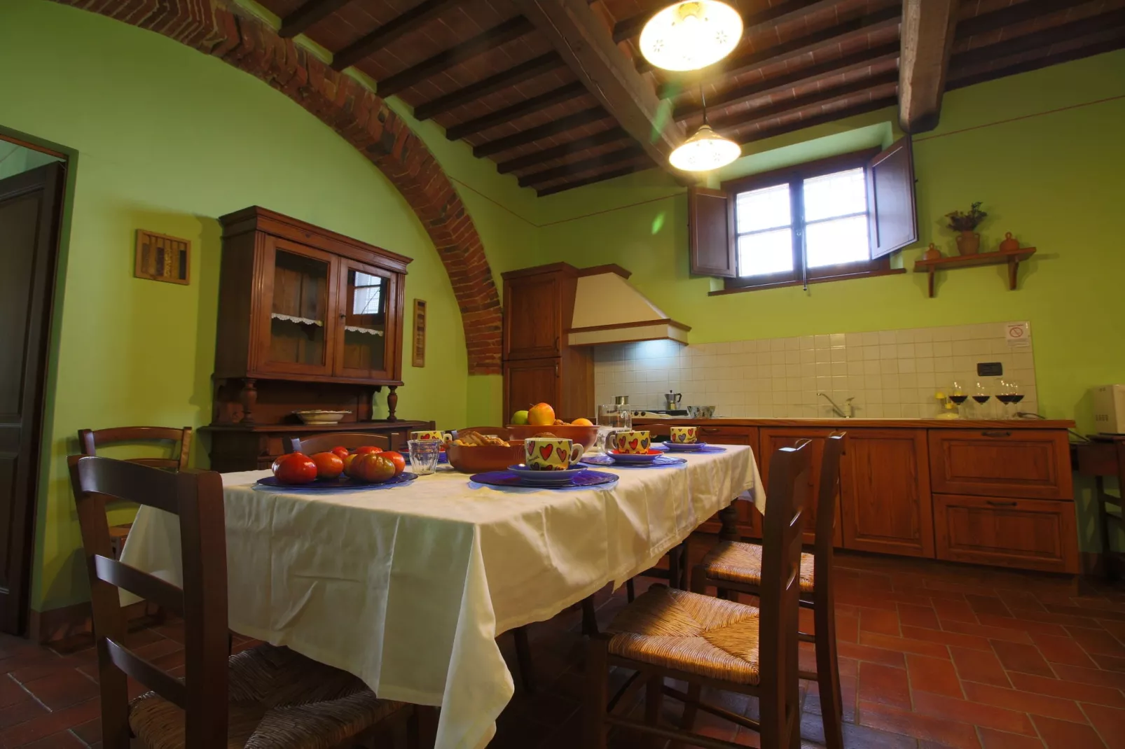 Landelijk appartement in Montepulciano met een zwembad-Eetkamer
