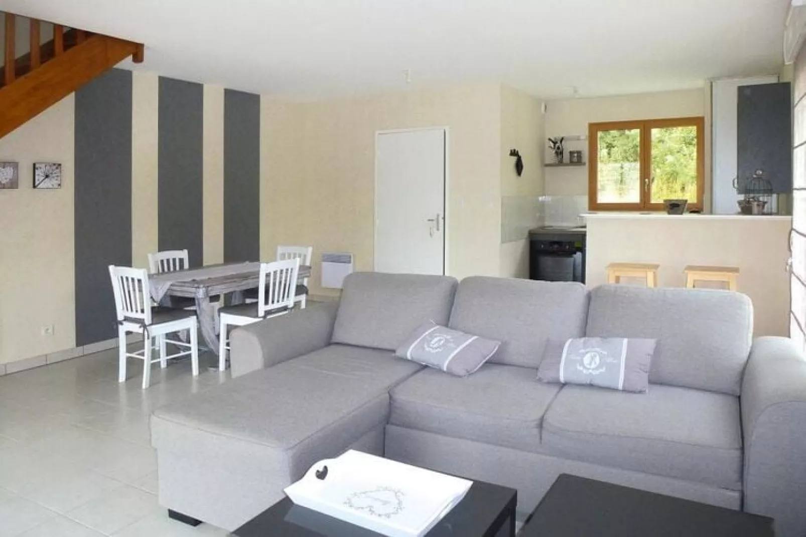 Terraced house St Quay-Portrieux-Woonkamer