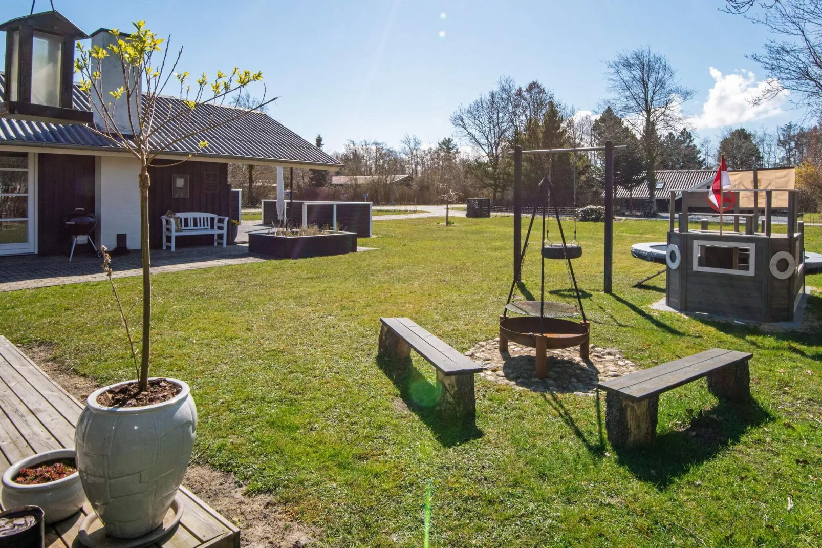 Knus vakantiehuis in Hemmet met terras