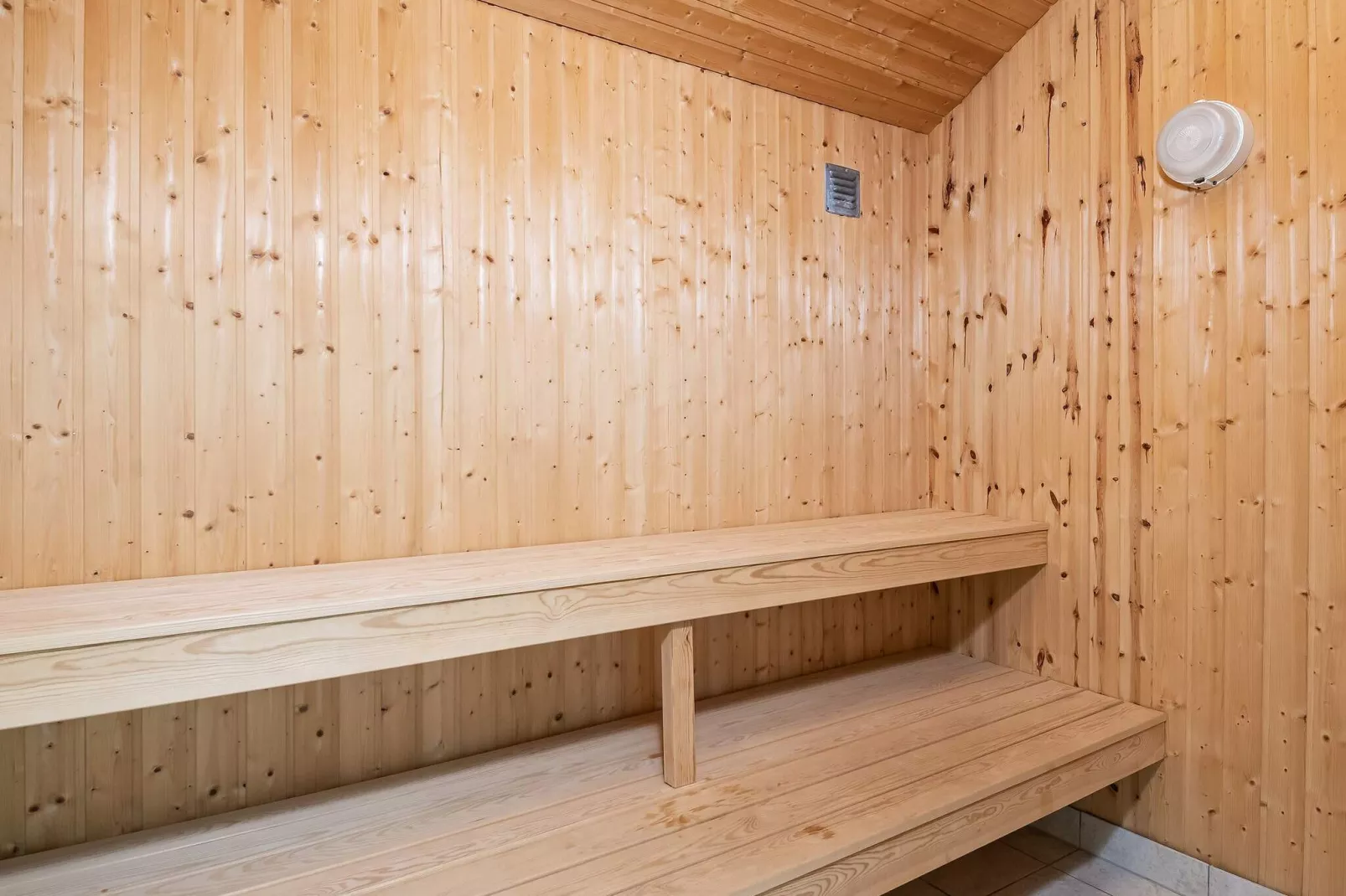 26 persoons vakantie huis in Jerup-Sauna