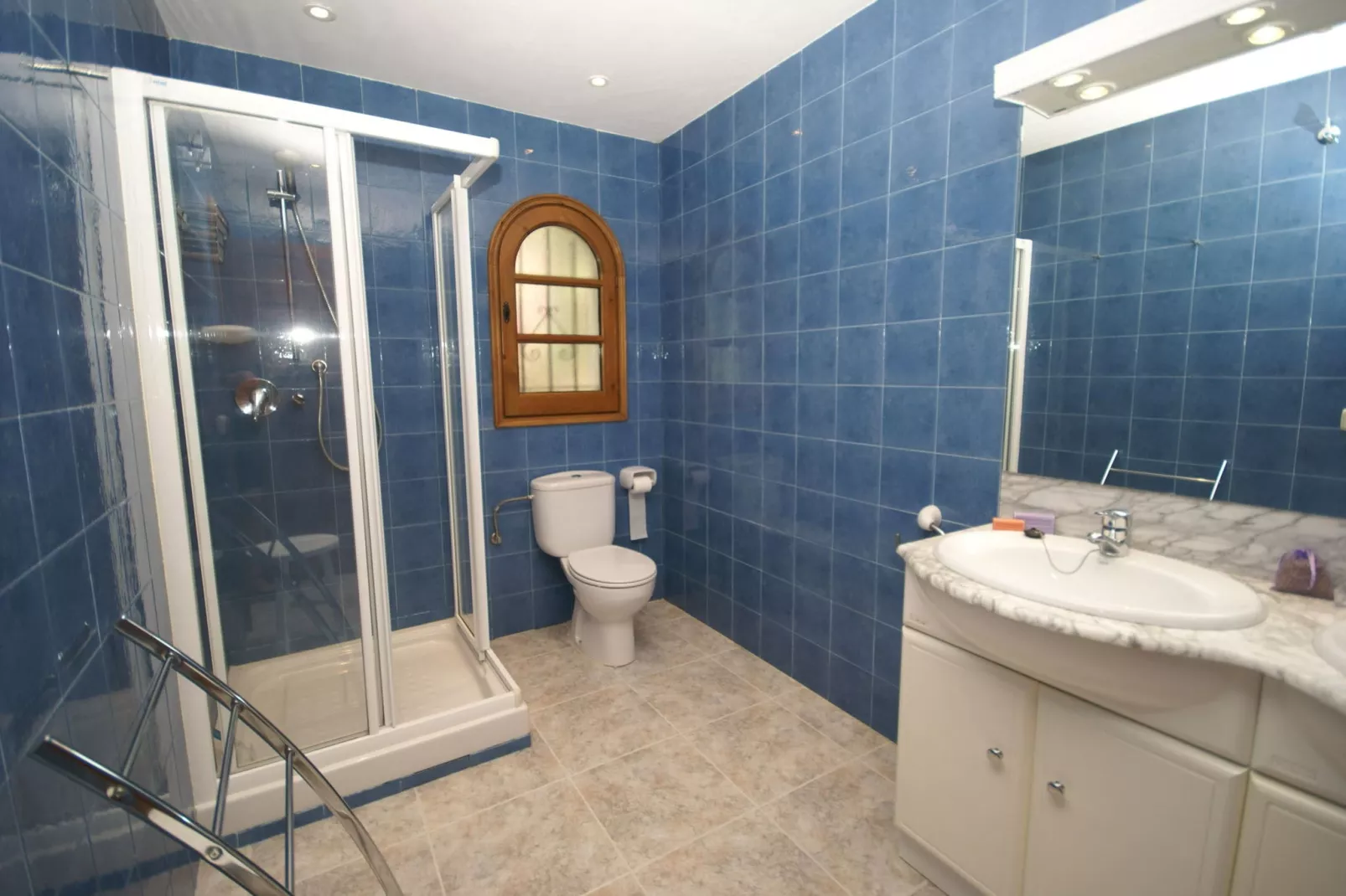Mooie villa nabij Calonge met privé-zwembad, privacy, rust en prachtig uitzicht-Badkamer