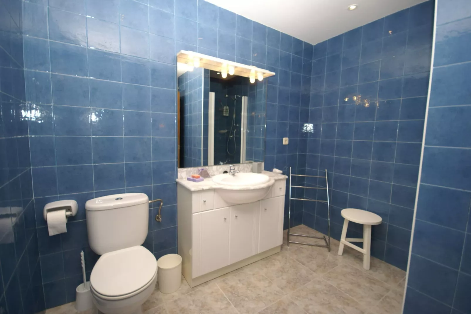 Mooie villa nabij Calonge met privé-zwembad, privacy, rust en prachtig uitzicht-Badkamer