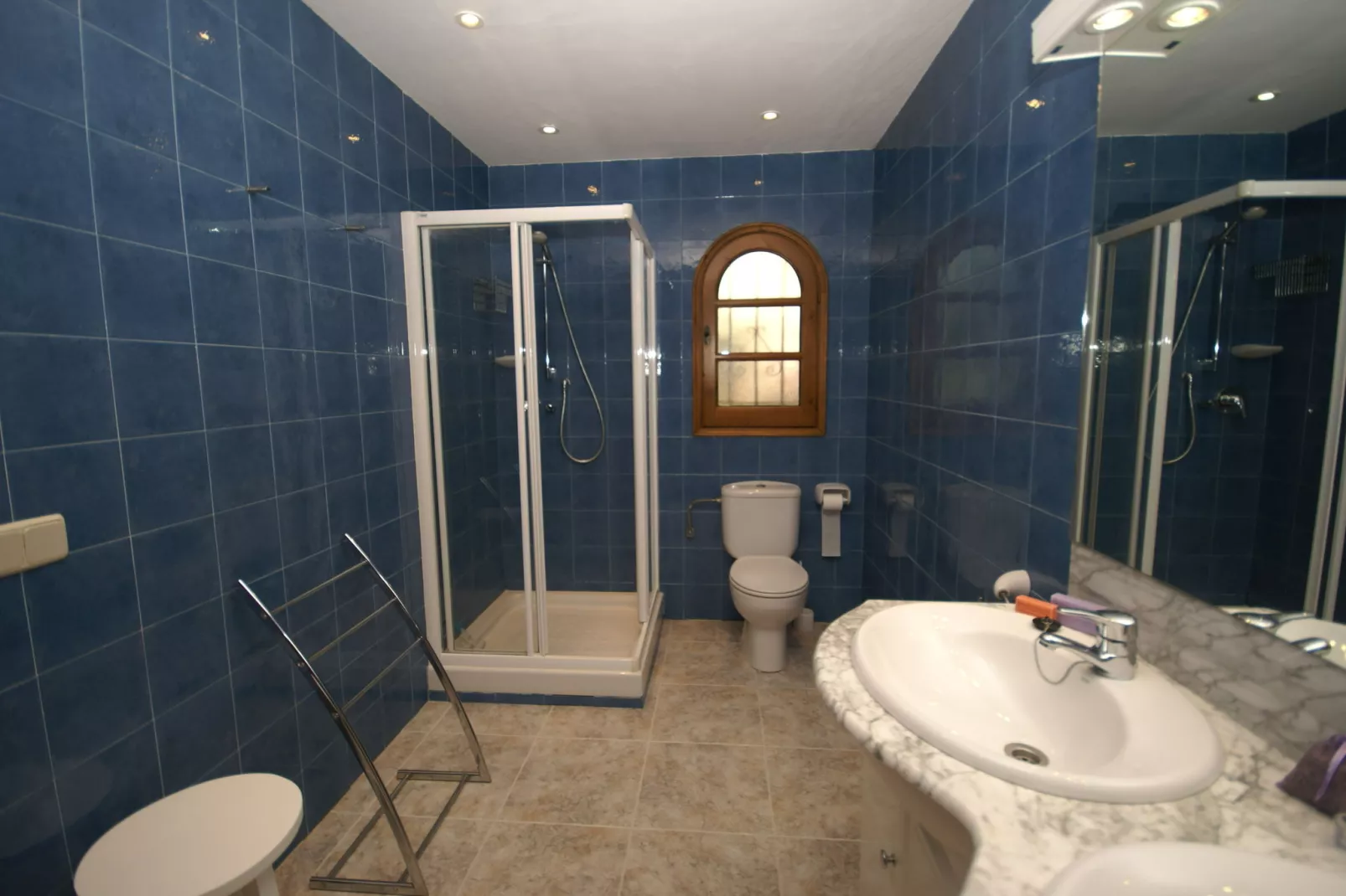 Mooie villa nabij Calonge met privé-zwembad, privacy, rust en prachtig uitzicht-Badkamer