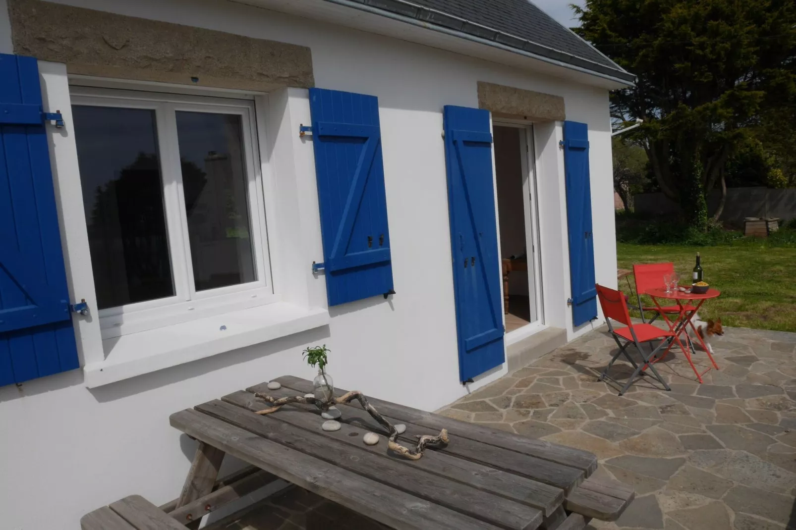 Ferienhaus mit Meerblick Roscanvel-Buitenkant zomer