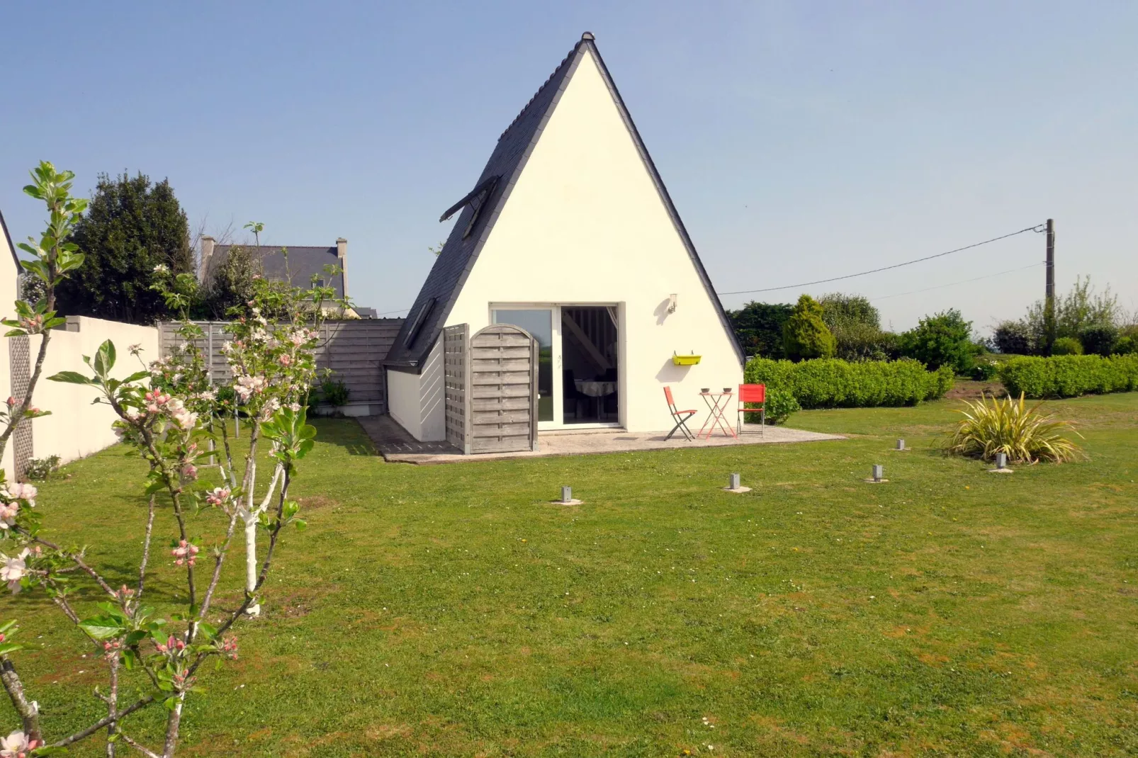 Ferienhaus Beuzec-Cap-Sizun-Buitenkant zomer