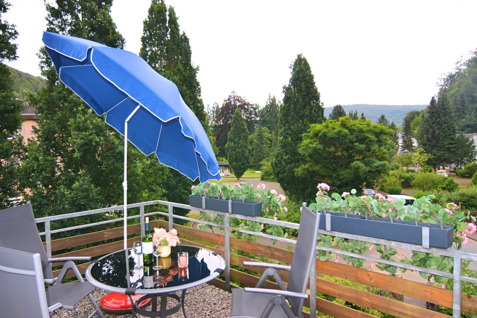 Im Weserbergland-Terrasbalkon