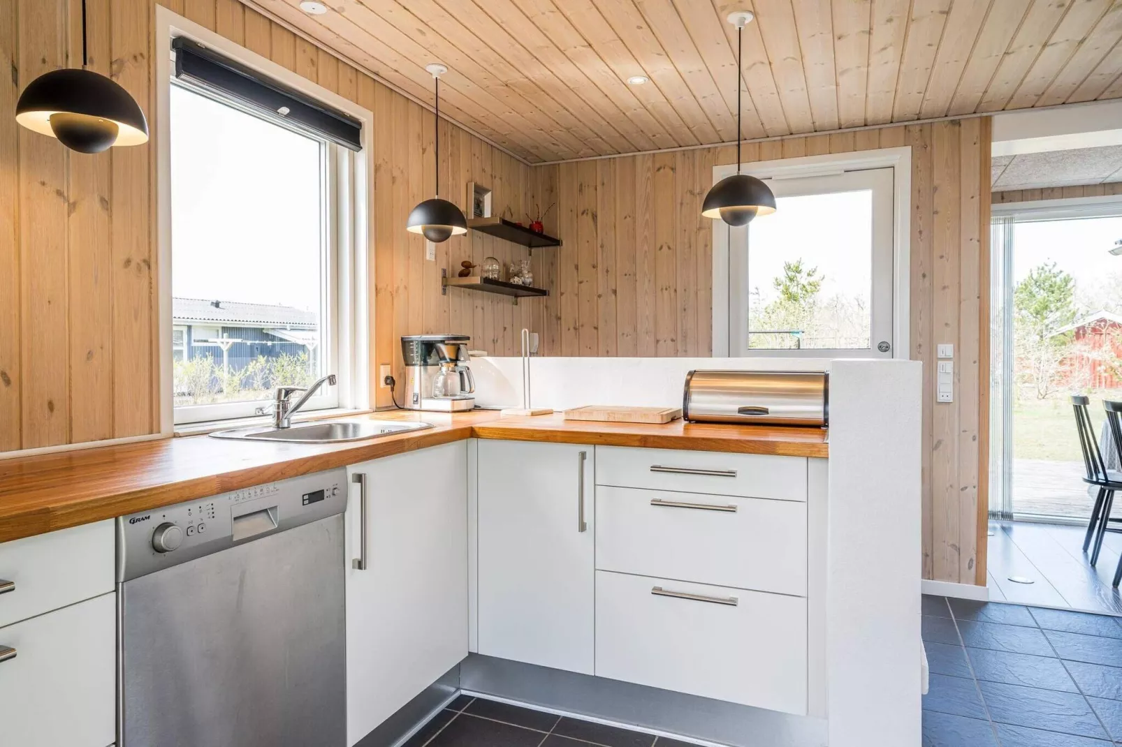 4 persoons vakantie huis op een vakantie park in Henne-Binnen