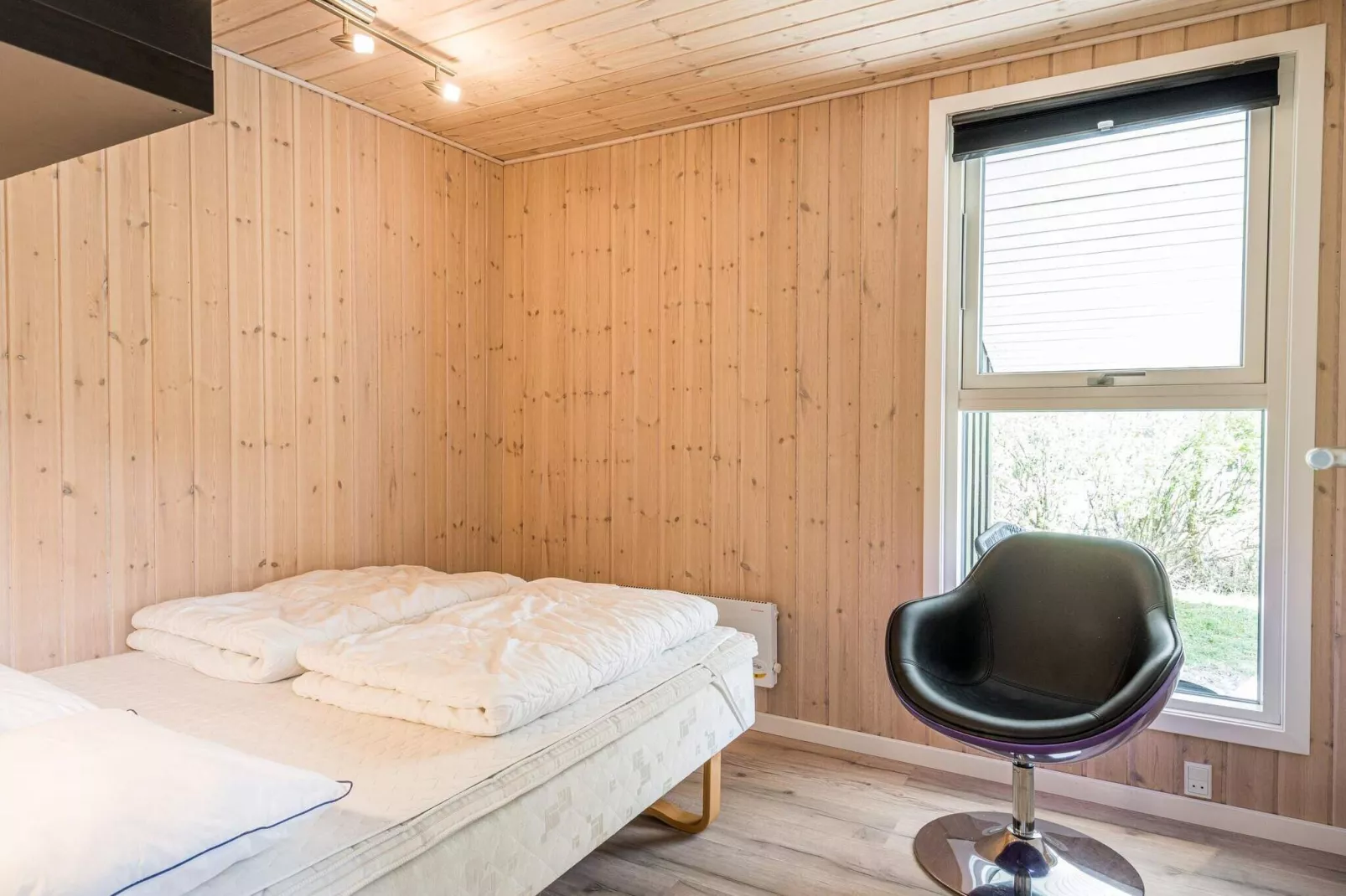 4 persoons vakantie huis op een vakantie park in Henne-Binnen