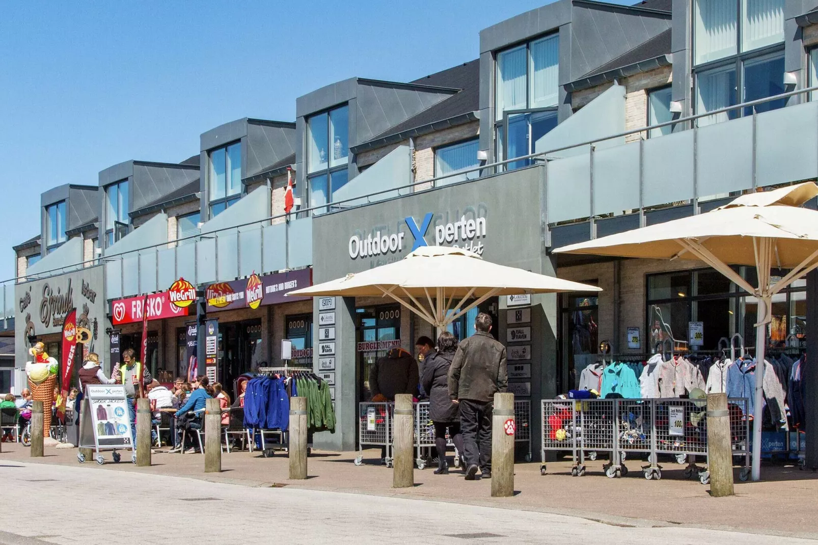 Fijn vakantiehuis in Ringkøbing met een bubbelbad-Buitenlucht