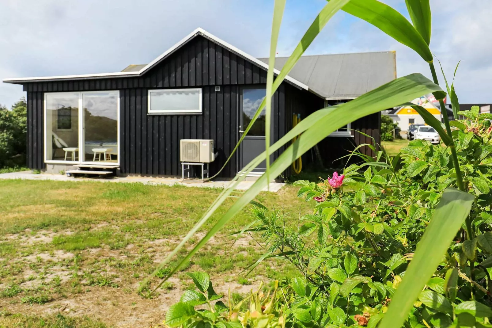 Fijn vakantiehuis in Ringkøbing met een bubbelbad-Uitzicht